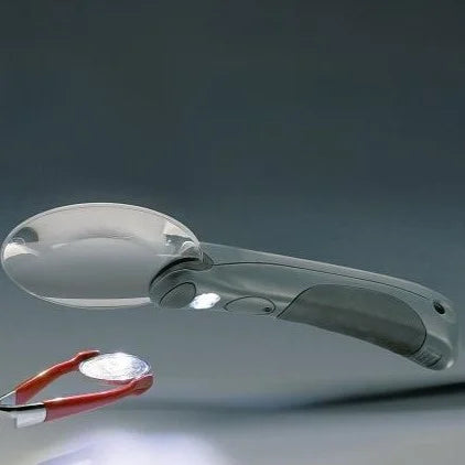 READ Magnifier - 2.5x magnification with light - diameter 75mm - EN