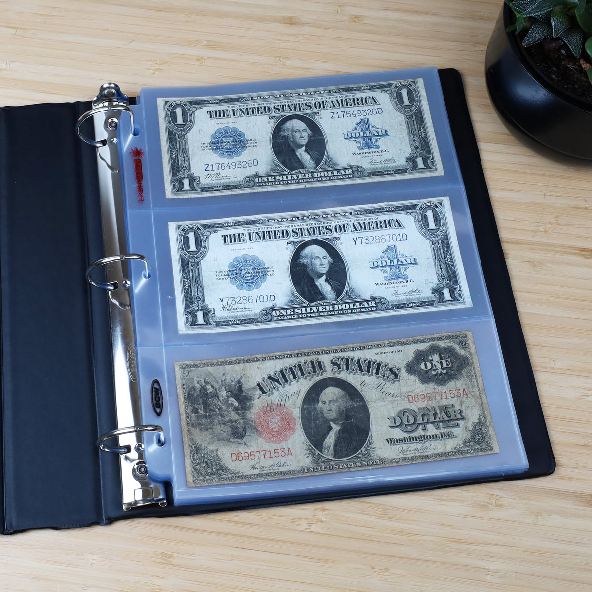BCW Laserweld 3-Pocket Currency Page (50 Count. Pack) – front product view