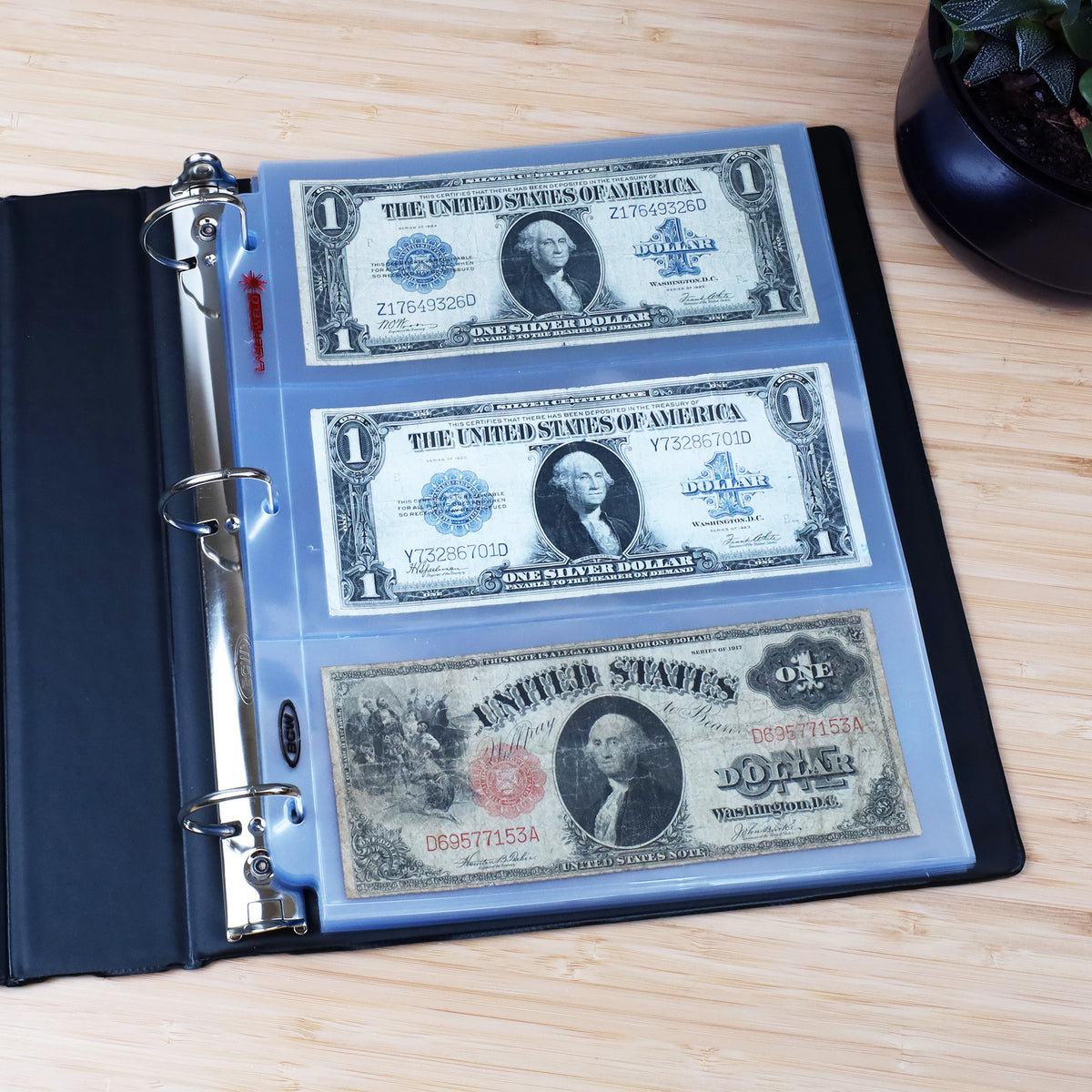 BCW Laserweld 3-Pocket Currency Page (100 Count. Box) – front product view