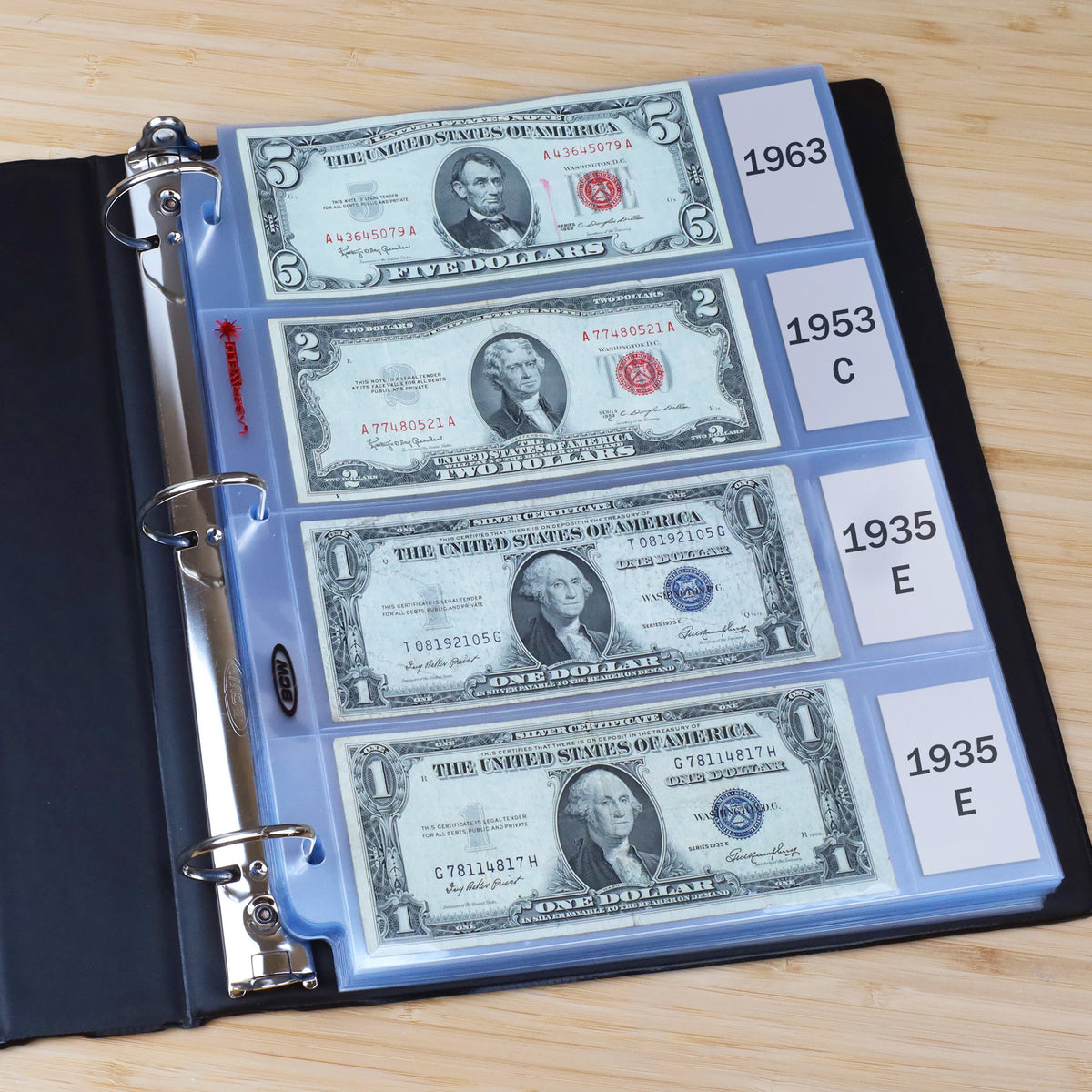 BCW Laserweld 4-Pocket Currency Page (100 Count. Box) – front product view