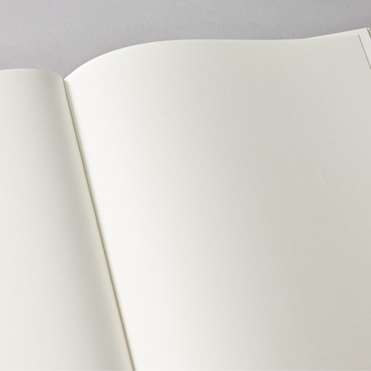 Notebook Classic (A4) plain, lilac silk