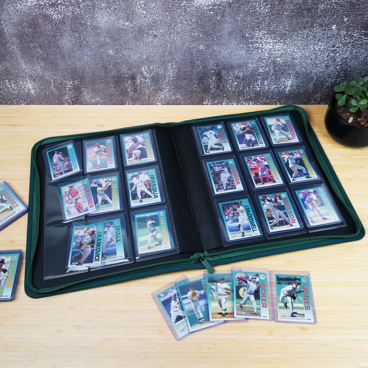 BCW Z-Folio 9-Pocket Lx Album - Toploaders - Green – front product view